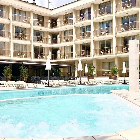 מלון דירות Miami Park 4*