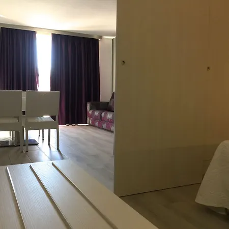 Miami Park Hotel apartamentowy Calella