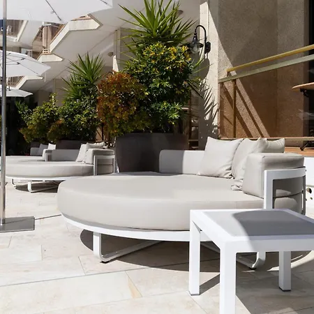 Apartahotel Miami Park 3*