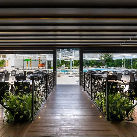 Miami Park アパートホテル 4*