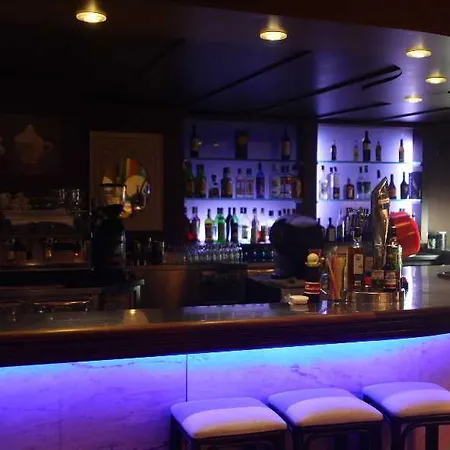 Apartahotel Miami Park 3*